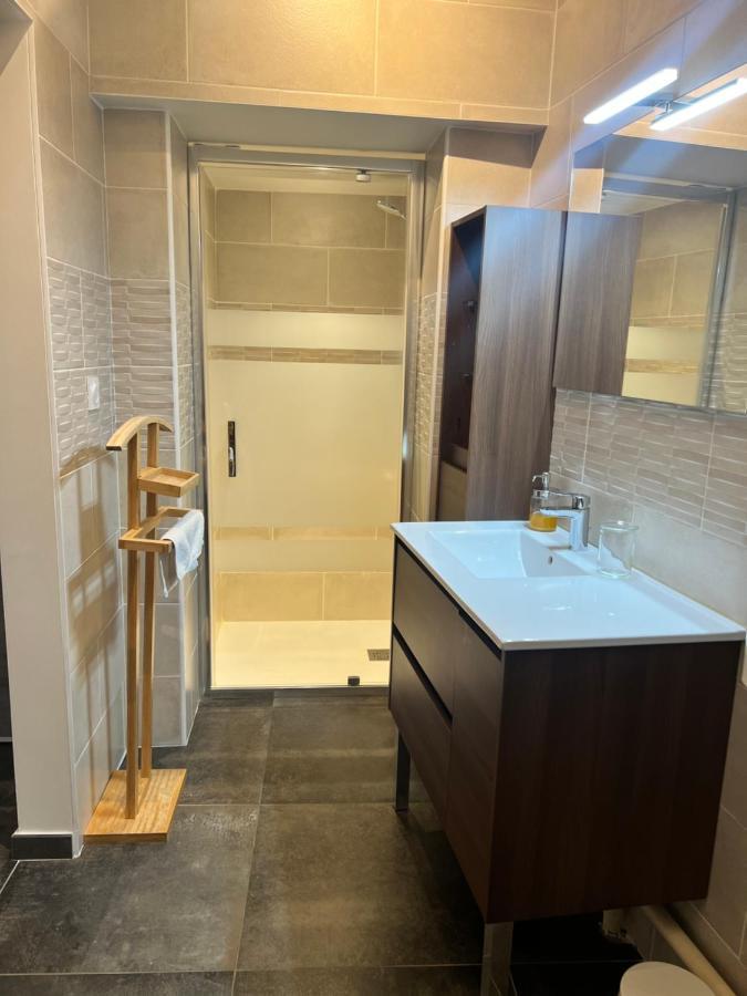 Les Suites Du Colonel Ванн Екстер'єр фото
